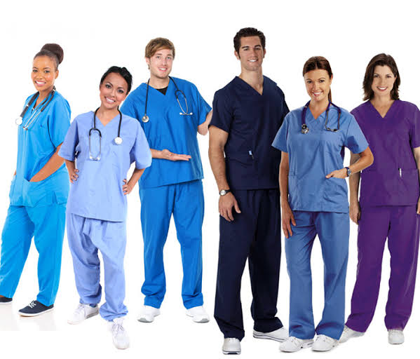 Designing the Perfect Scrubs for Comfort During Long Shifts