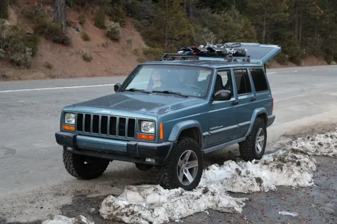 Jeep Cherokee Water Tube