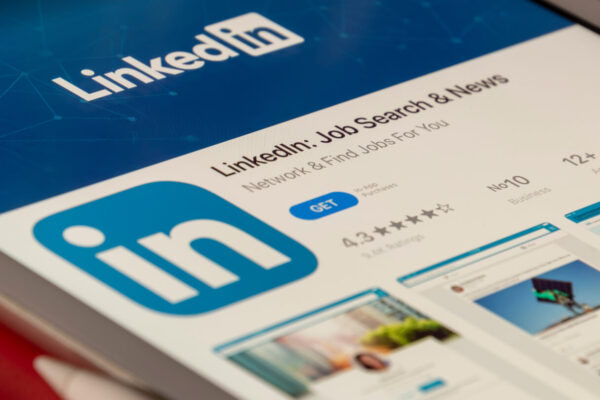 How to Optimize Your LinkedIn Profile for Job Searches