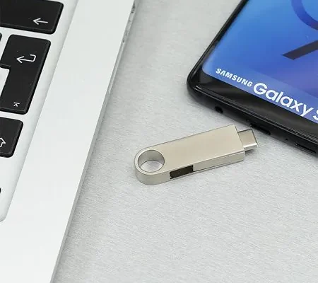 Discover the Versatility of a Modern USB-C Storage Stick