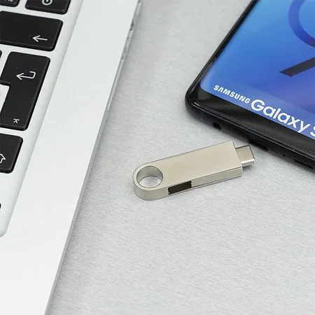 Discover the Versatility of a Modern USB-C Storage Stick