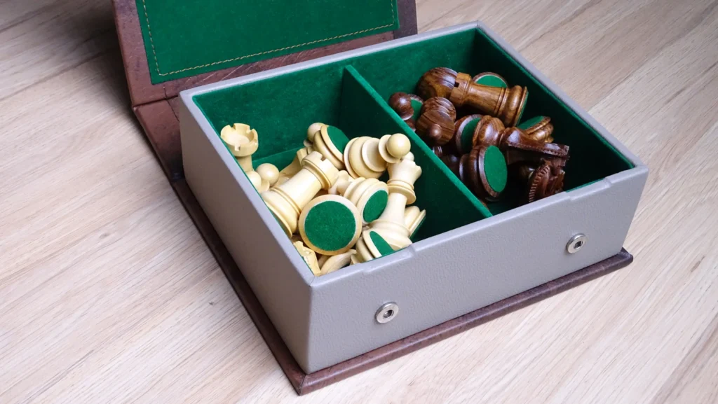 chess storage box